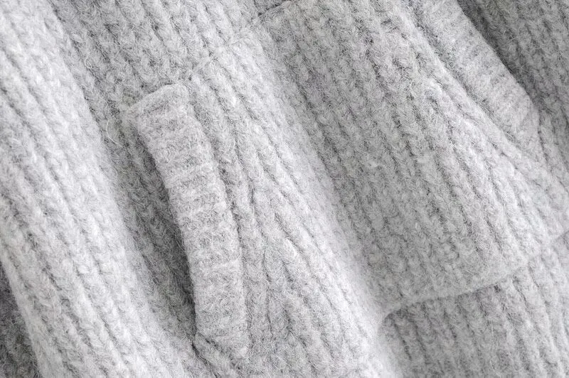 OVERSIZED KNITTED HOODIE