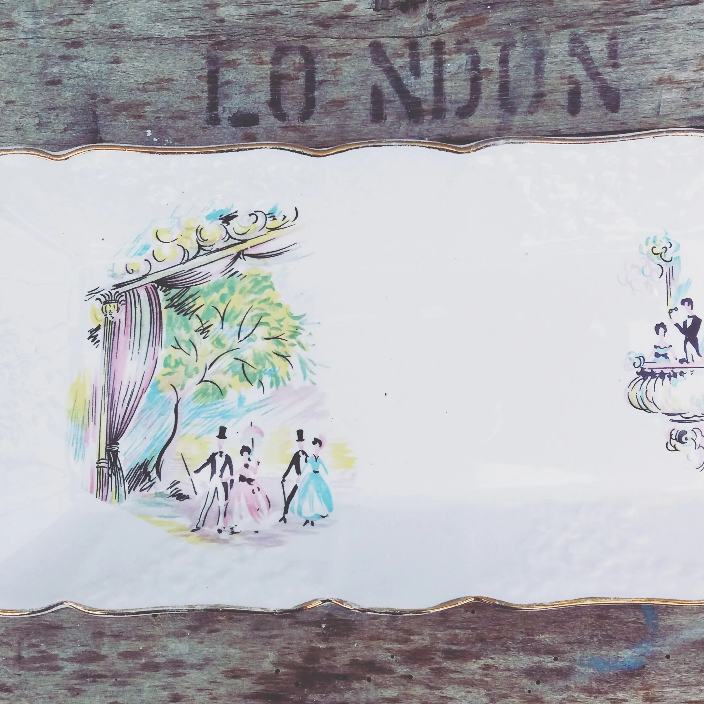 Vintage rectangular sandwich plate